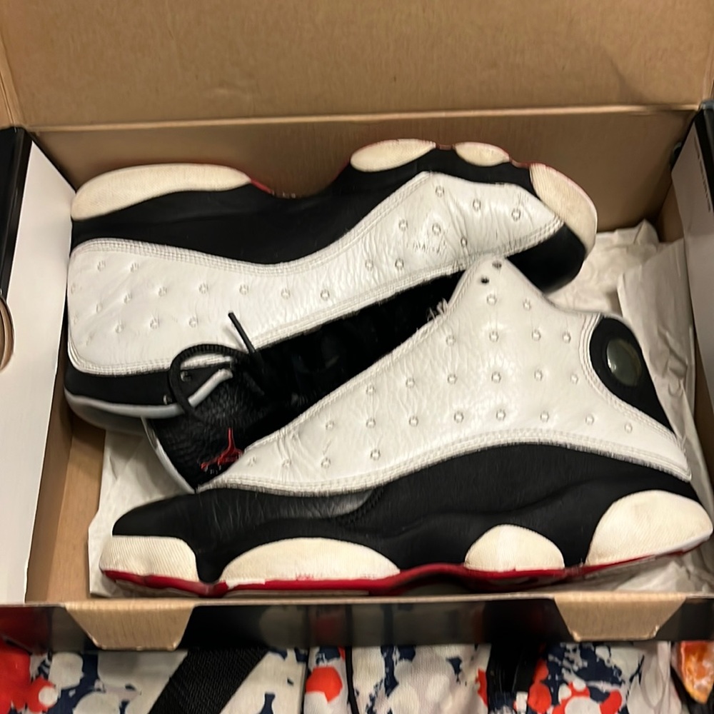Basketball sneakers